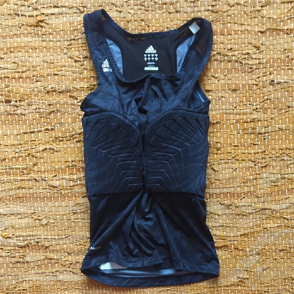 M Soccer Bodyshield Tank